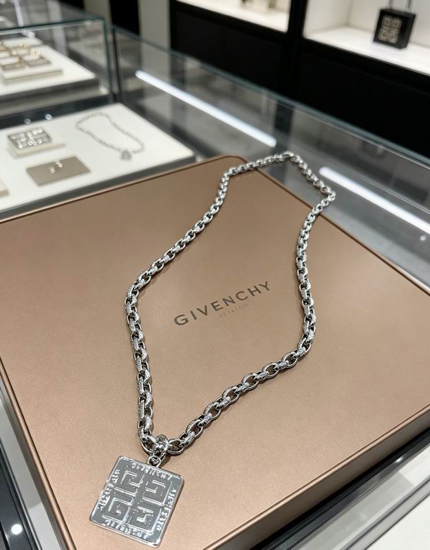 Givenchy Necklace 05yxs05